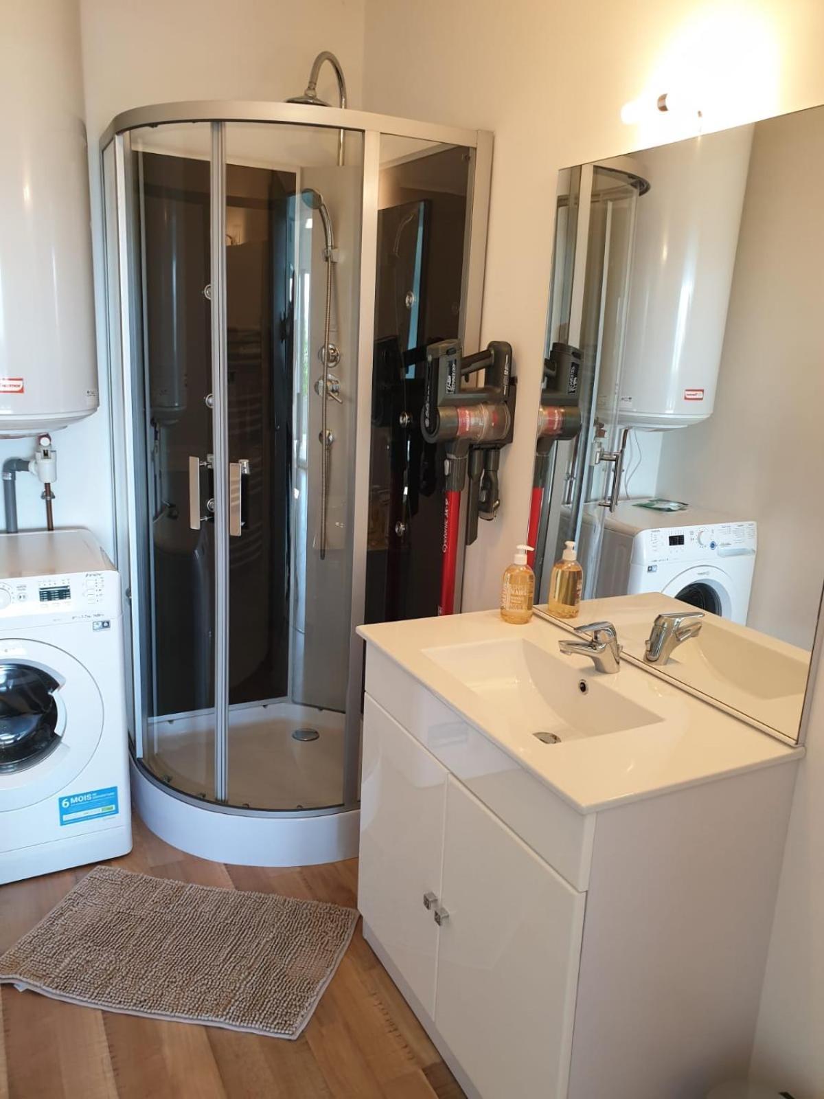 Appart' Terrasse Vue Exceptionnelle 1Er Etage Montbeliard Luaran gambar
